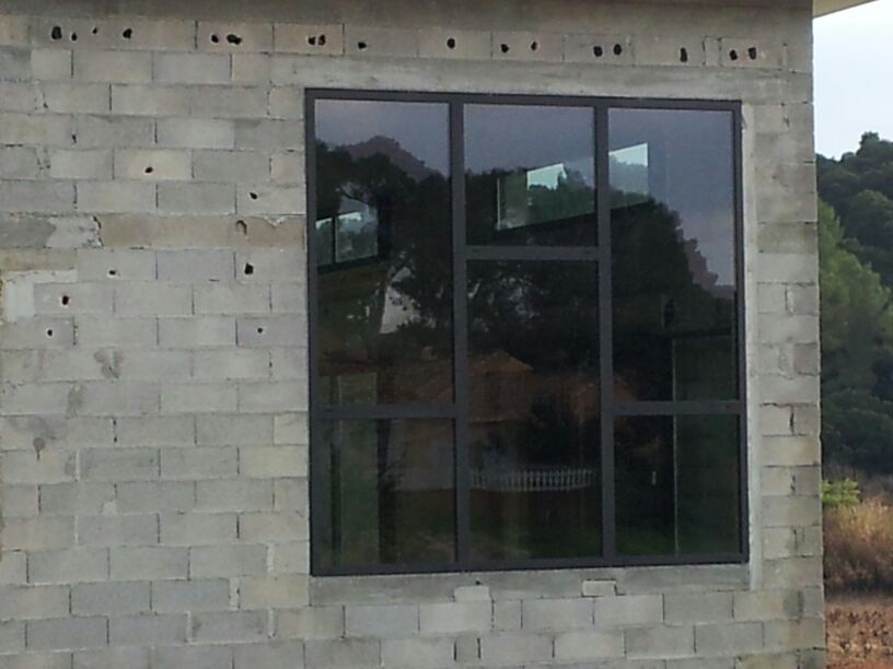 fixe alu sur la commune de la roquebrussane