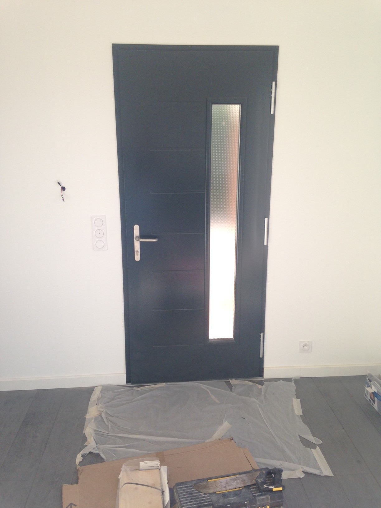 Porte d' entrée acier sur la commune de toulon