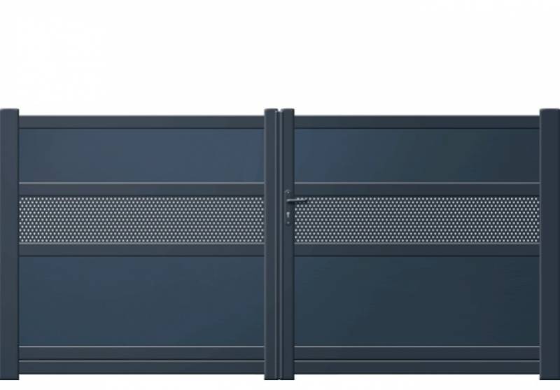 portail plein avec tôle perforée dans le 83