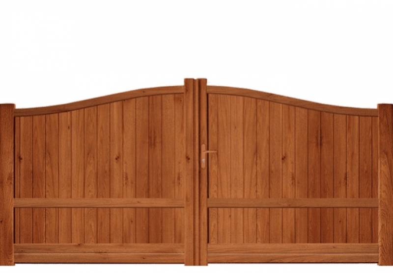 portail chapeau de gendarme dans le 83